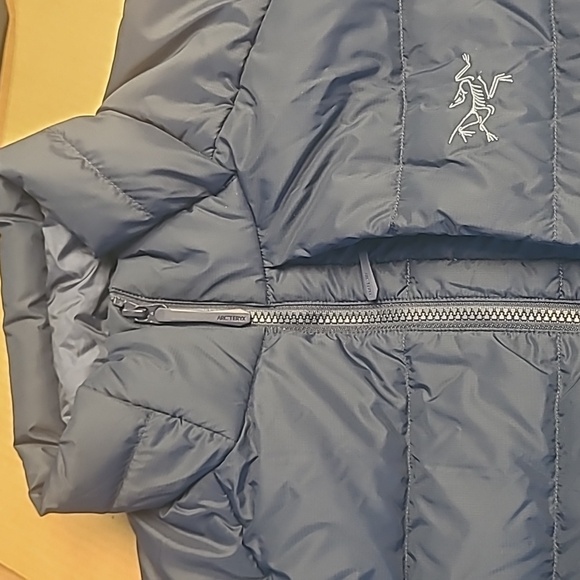 Arc'teryx Thorium Jacket Men's - Black Sapphire, Large - Season 2024 - Picture 4 of 11